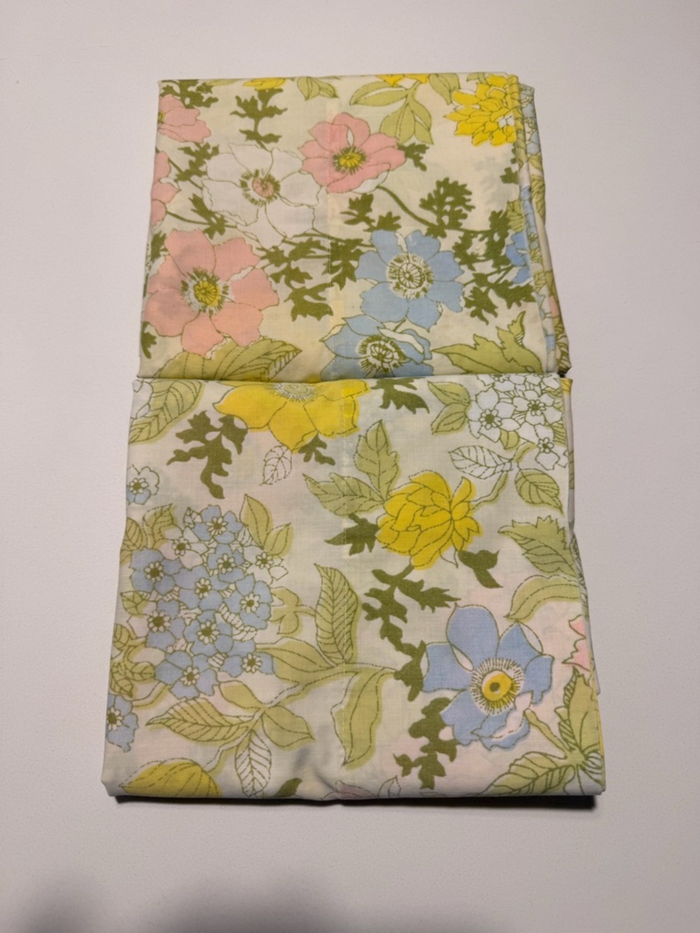 VTG Cottagecore Royal Cannon Flower Power Floral Cotton Standard Pillowcases